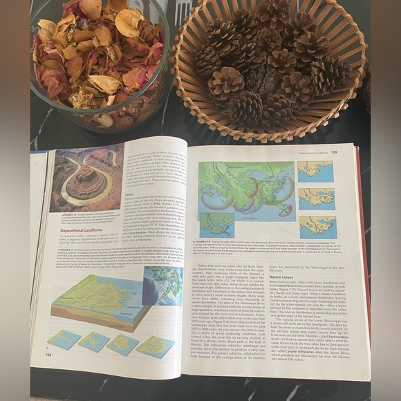 Earth Science:Eleventh Edition Book Pearson Education, Inc.726pgs.Homeschooling - Picture 4 of 16